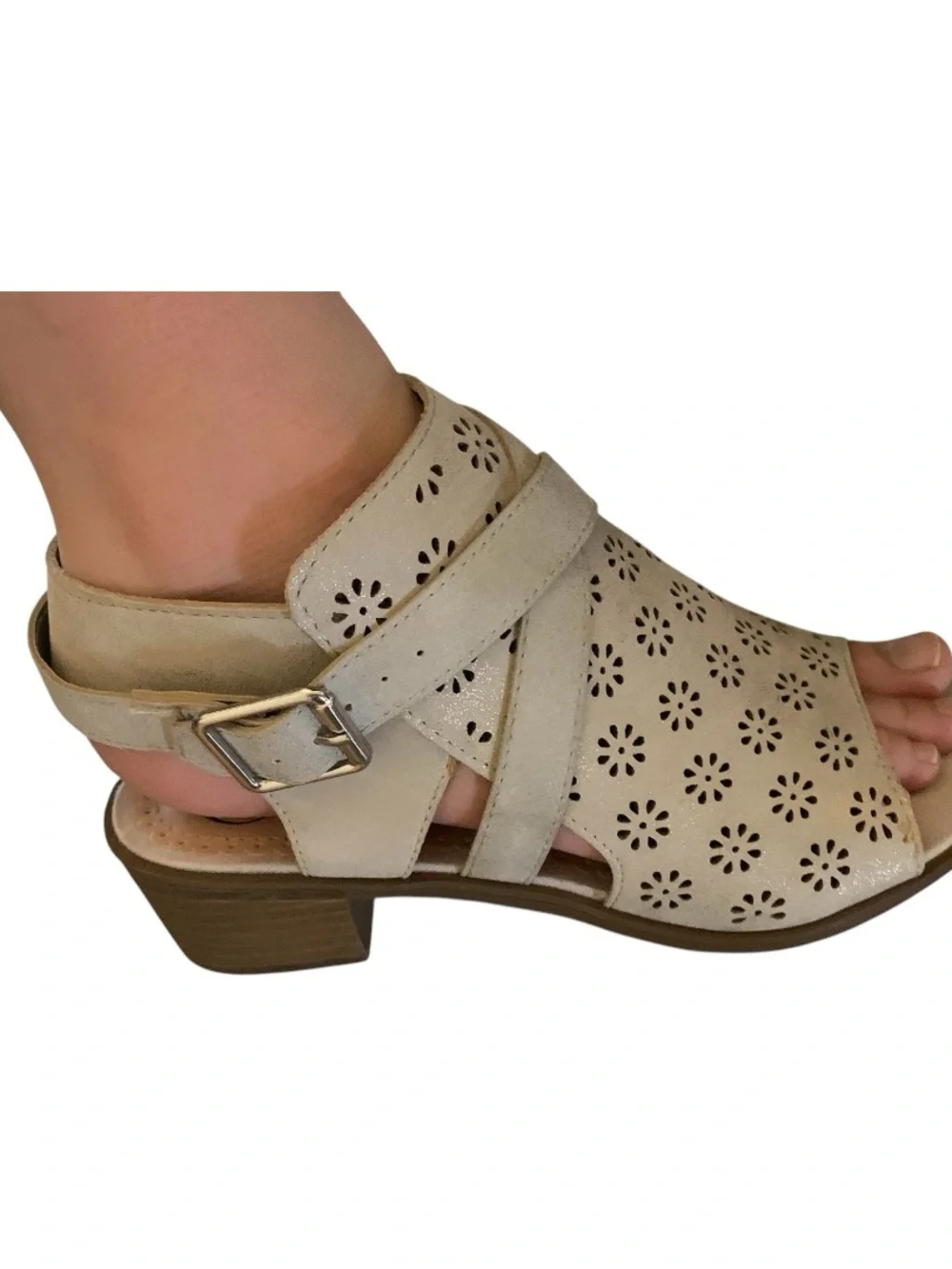 wonder nation Beige Floral Cutout Slingback Sandals